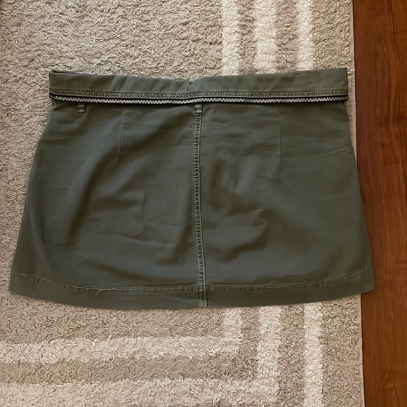 Urban Outfitters mini skirt - Picture 4 of 4